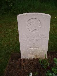 Etaples Military Cemetery - Lewis, A N